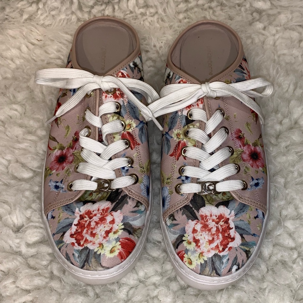 Liz Claiborne Floral Slide Sneaker size 11